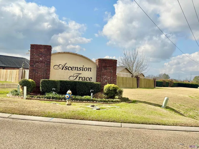 $264,900 | 5262 Faulkner Drive, Darrow, LA 70725