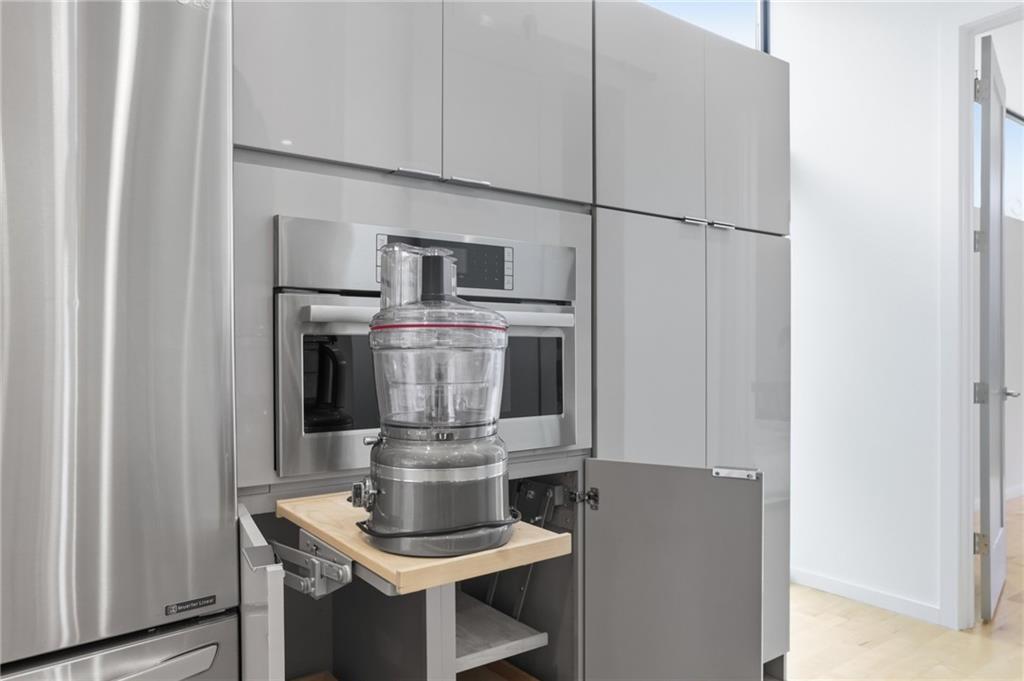 868 Mercer Street Southeast Atlanta, GA 30316 - Photo 10 of 53