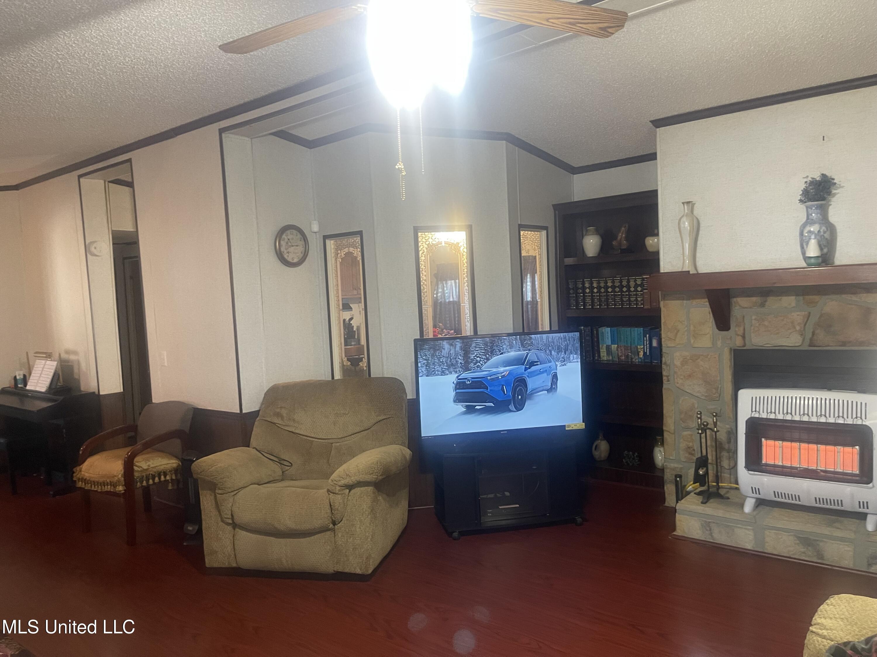 6193 Marianna Road Holly Springs, MS 38635 - Photo 5 of 26 IMG_7926