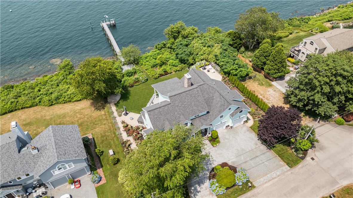 121 Seaside Drive Jamestown, RI 02835 - Photo 15 of 39