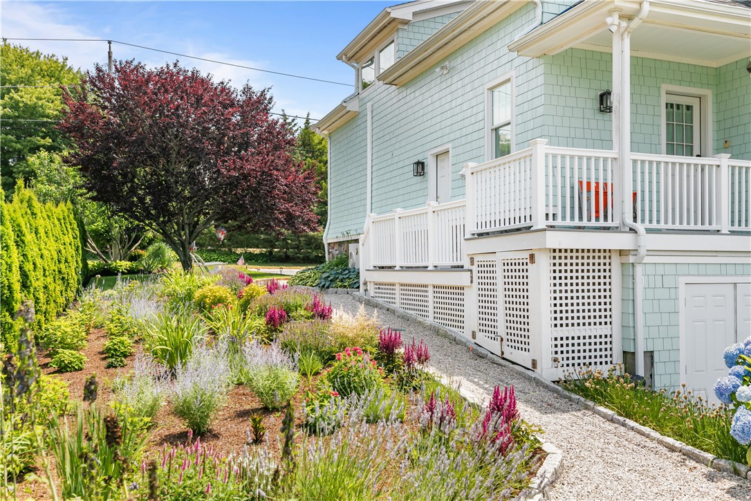 121 Seaside Drive Jamestown, RI 02835 - Photo 28 of 39