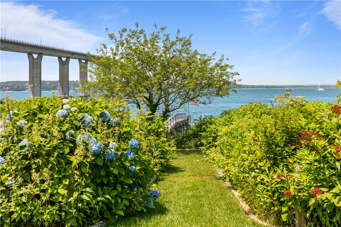 121 Seaside Drive Jamestown, RI 02835 - Photo 29 of 39