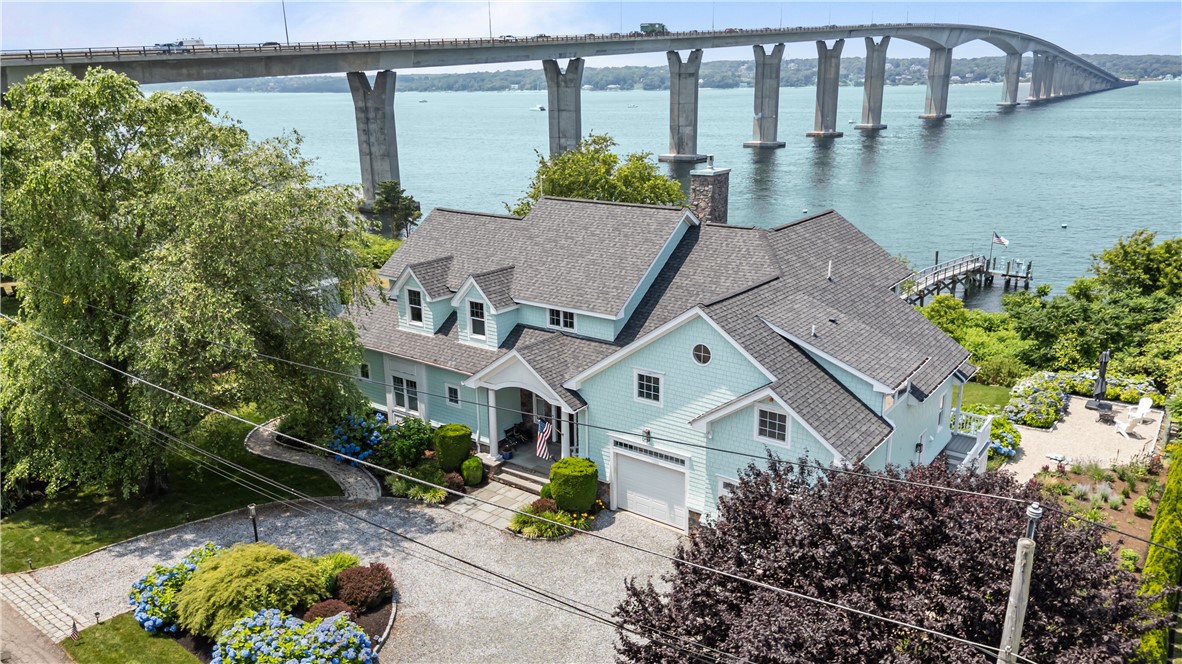 121 Seaside Drive Jamestown, RI 02835 - Photo 4 of 39