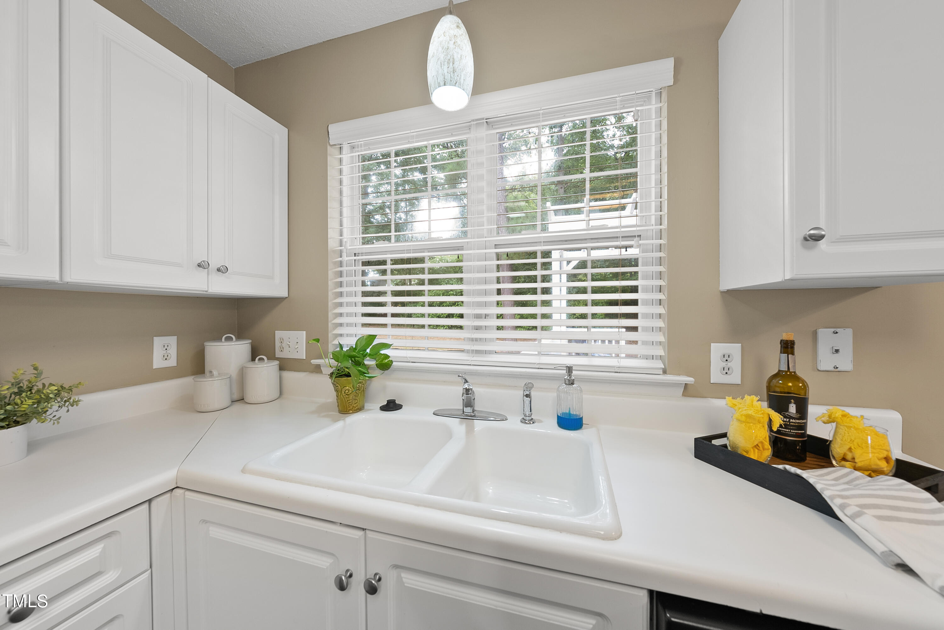 6801 Edwell Court Raleigh, NC 27617 - Photo 9 of 37 DSC09693