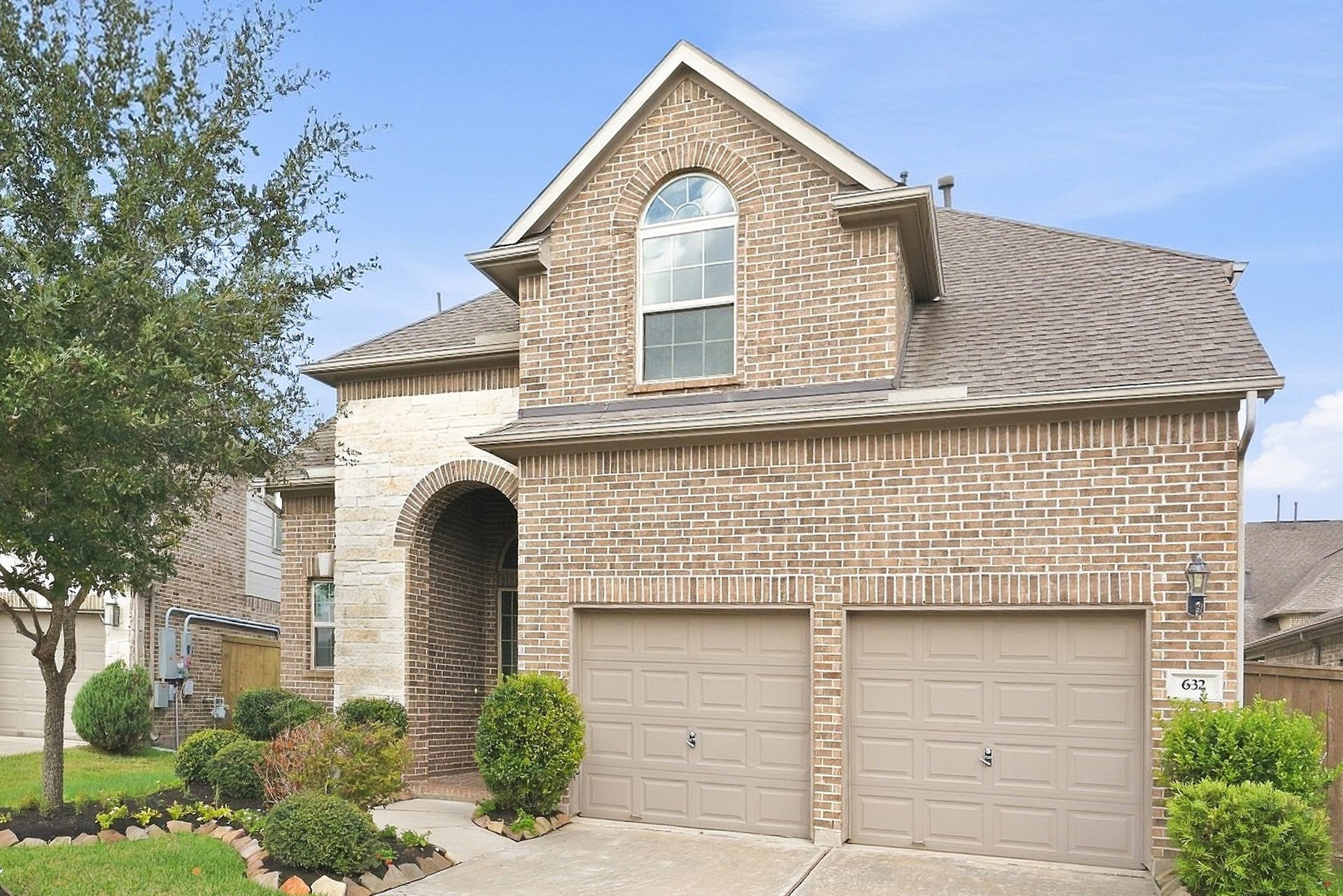 632 Kickapoo Court Webster, TX 77598 - Photo 4 of 22 Gallery Image 4