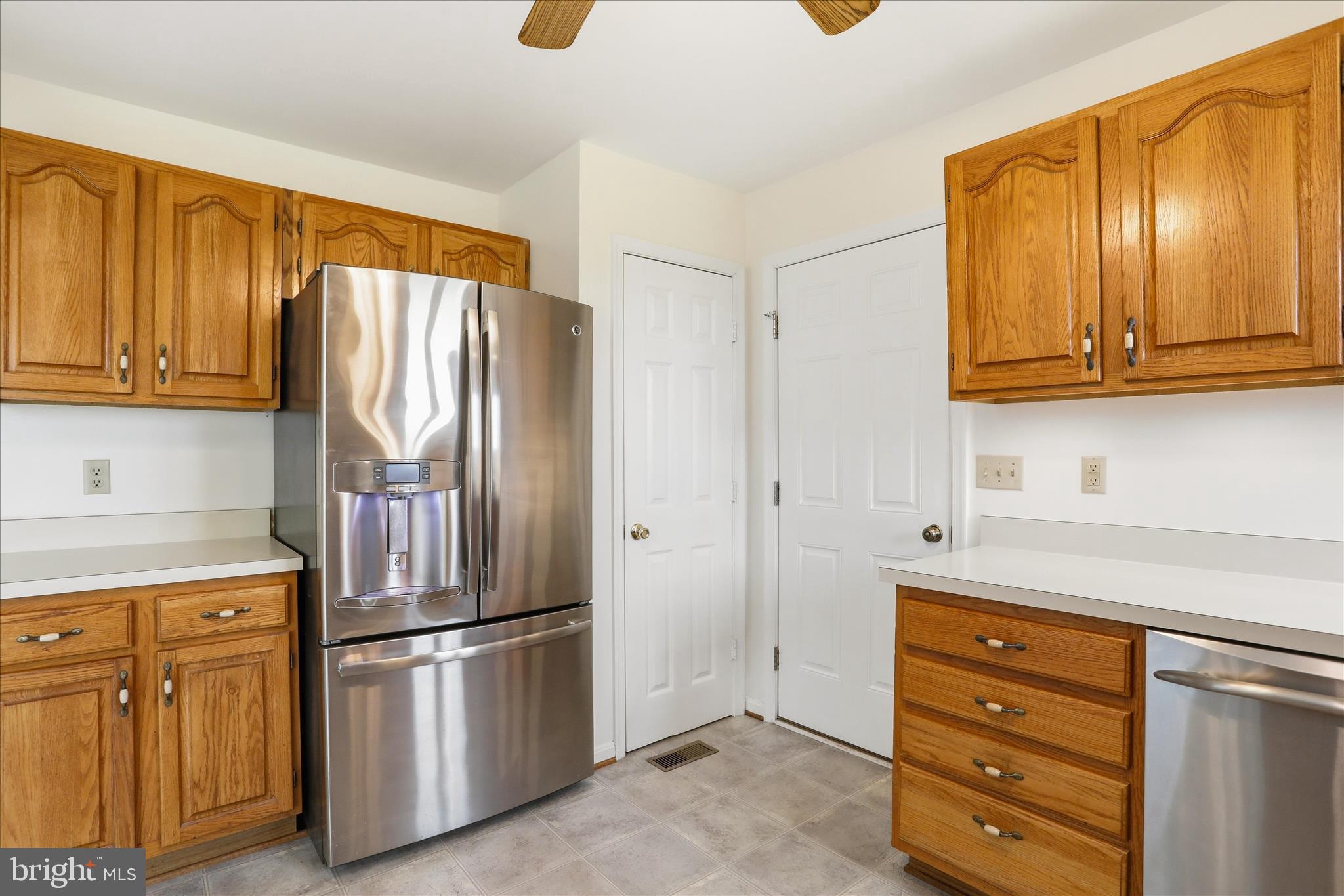 2700 Poffenberger Road Middletown, MD 21769 - Photo 15 of 46 Kitchen With Pantry And Access To Attached Garage