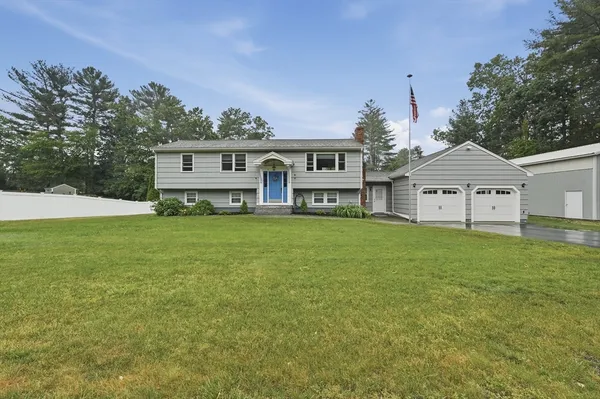 $799,000 | 8 Country Way, Kingston, MA 02364