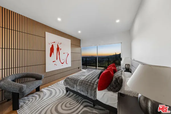 $2,695,000 | 5690 Hill Oak Drive, Los Angeles, CA 90068
