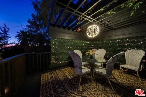 $2,695,000 | 5690 Hill Oak Drive, Los Angeles, CA 90068