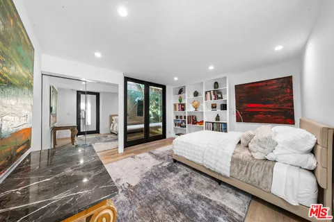 $2,695,000 | 5690 Hill Oak Drive, Los Angeles, CA 90068