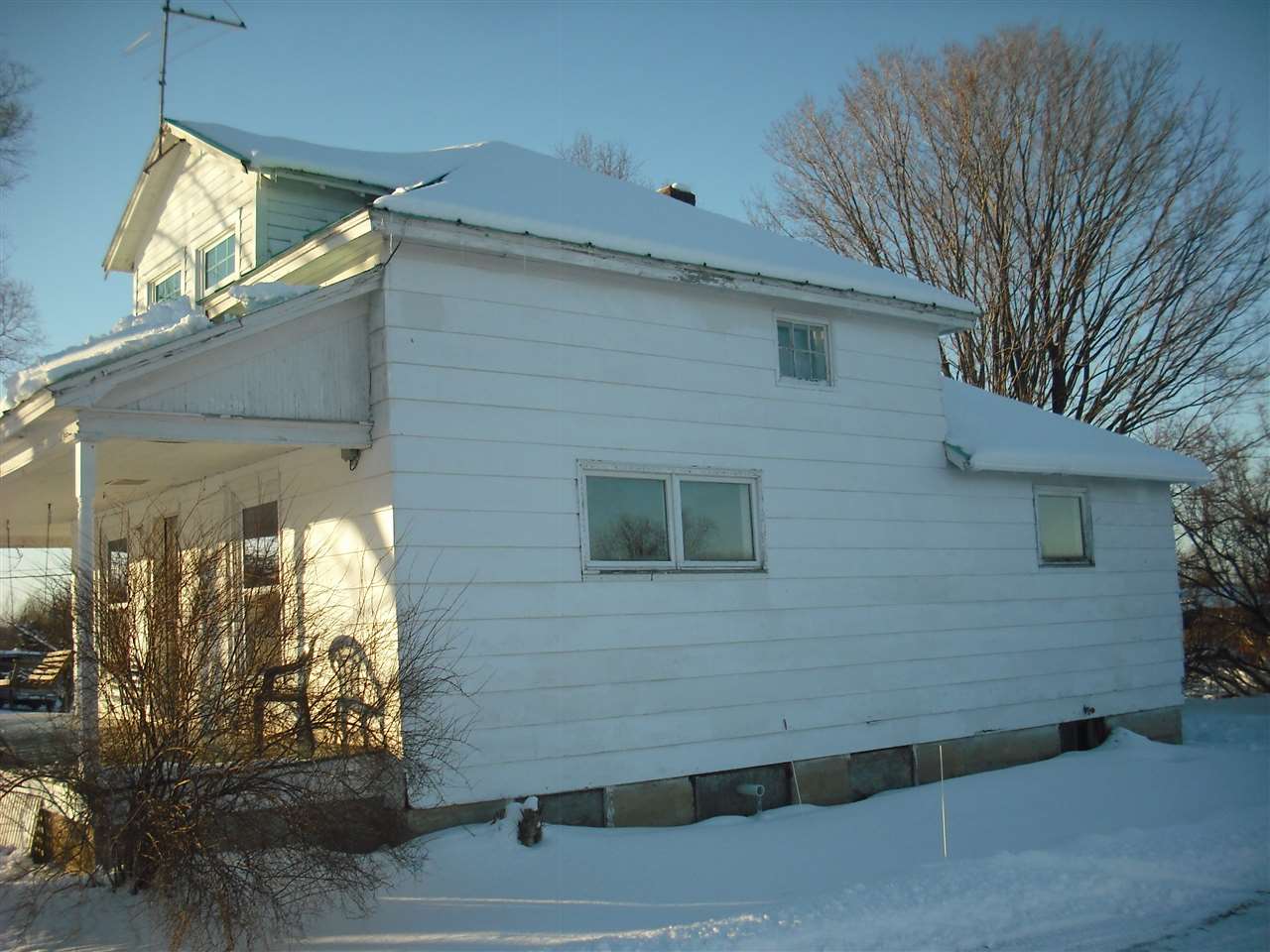 1351 Vanderlip Road Traverse City, MI 49686 - Photo 4 of 24 1810327-3.JPG