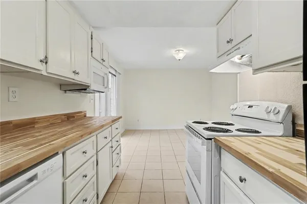 $1,700 | 1150 Rankin Street, Unit 8Q, Stone Mountain, GA 30083