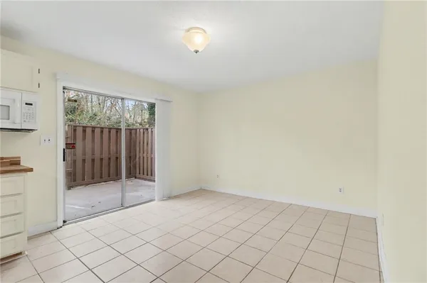 $1,700 | 1150 Rankin Street, Unit 8Q, Stone Mountain, GA 30083