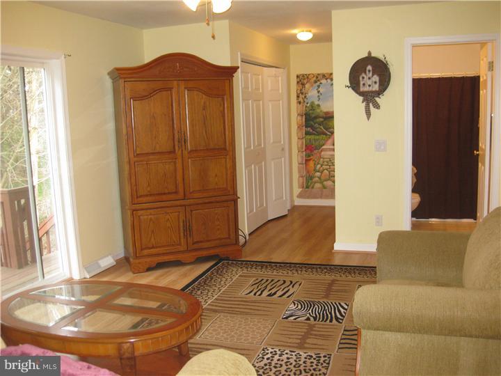 1425 Kulp Road Pottstown, PA 19465 - Photo 8 of 12 Family Room