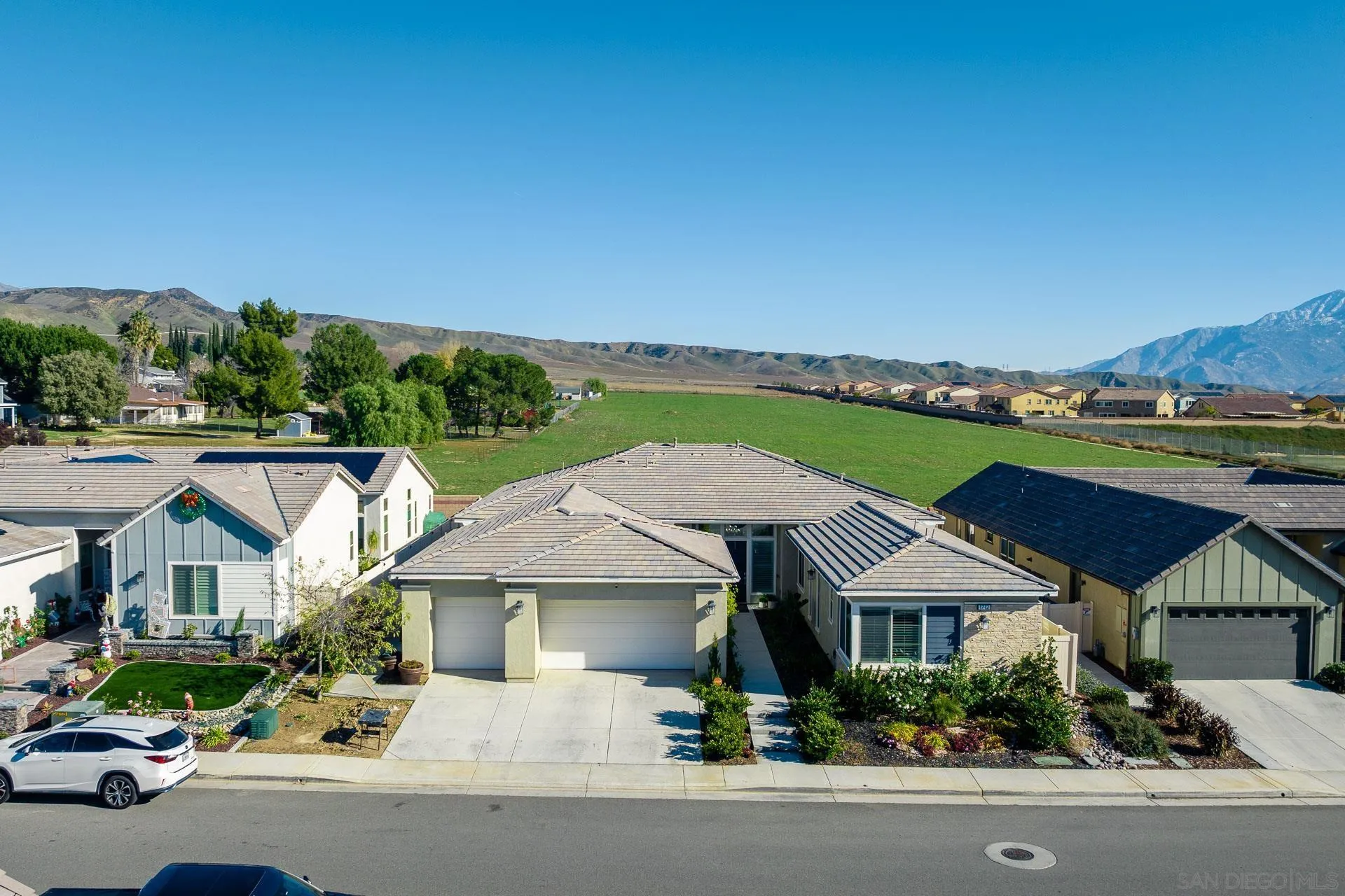 1712 Starlight Avenue Beaumont, CA 92223 - Photo 63 of 69 an aerial view of a house