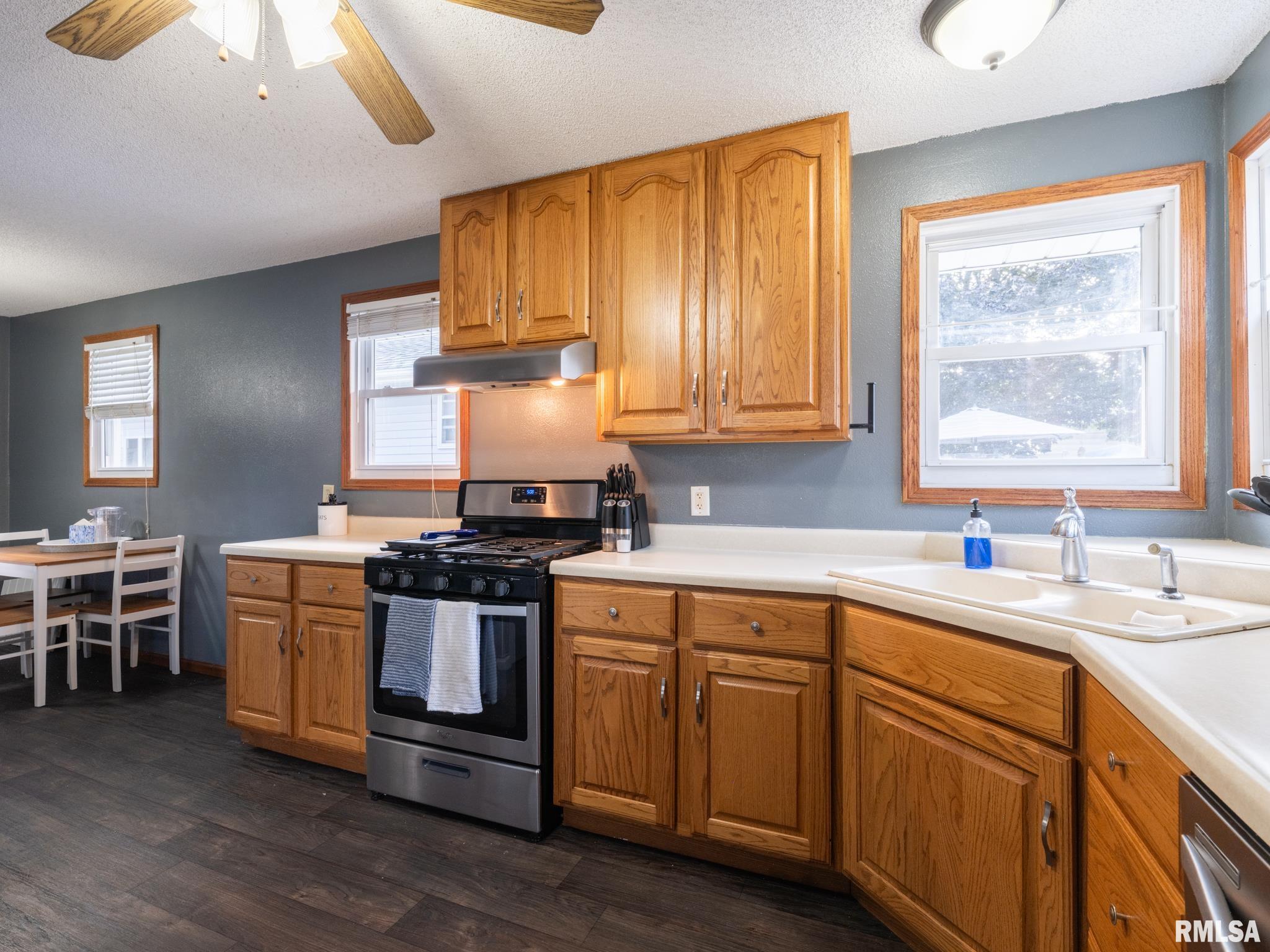 1307 State Street Pekin, IL 61554 - Photo 17 of 50