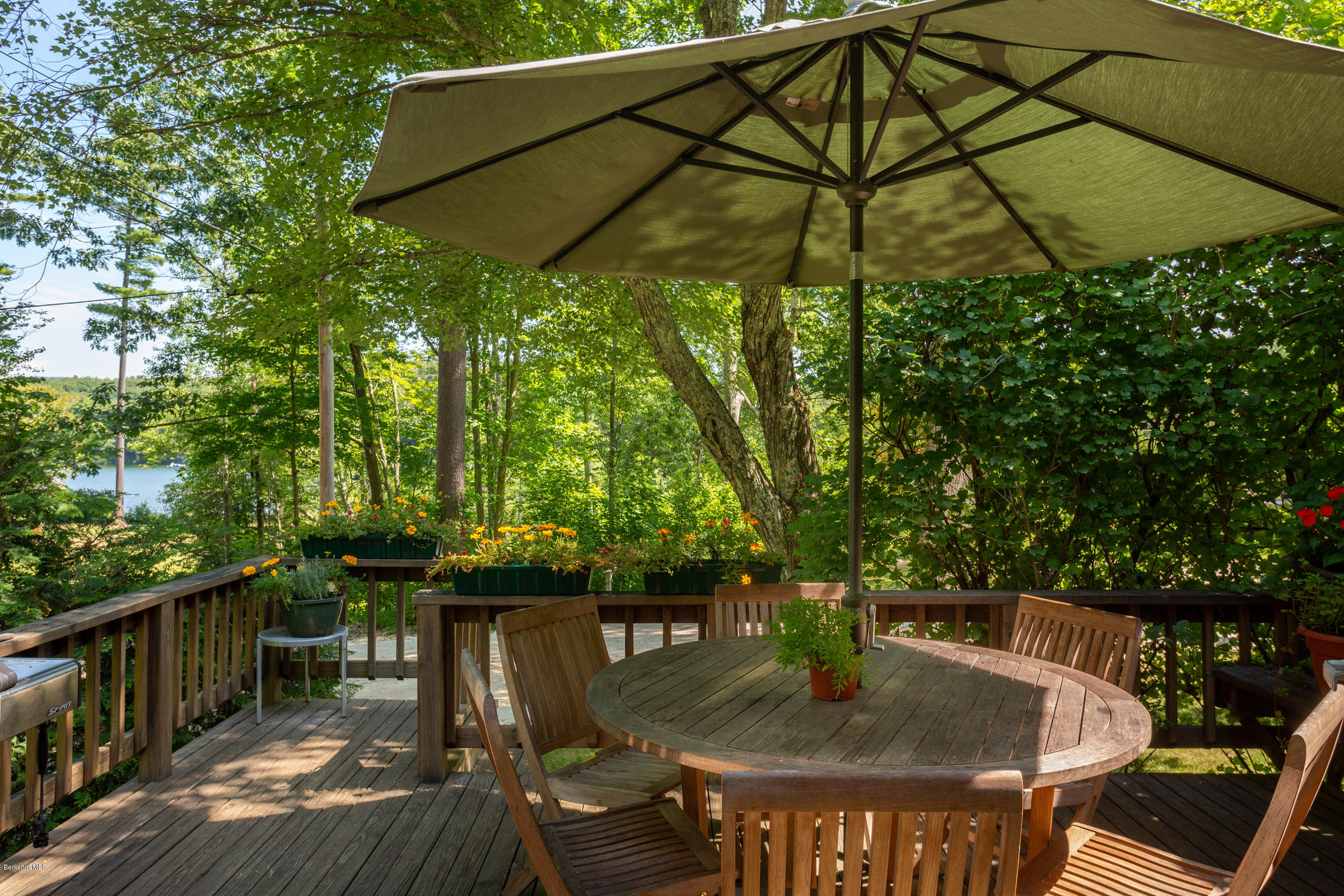 Front deck