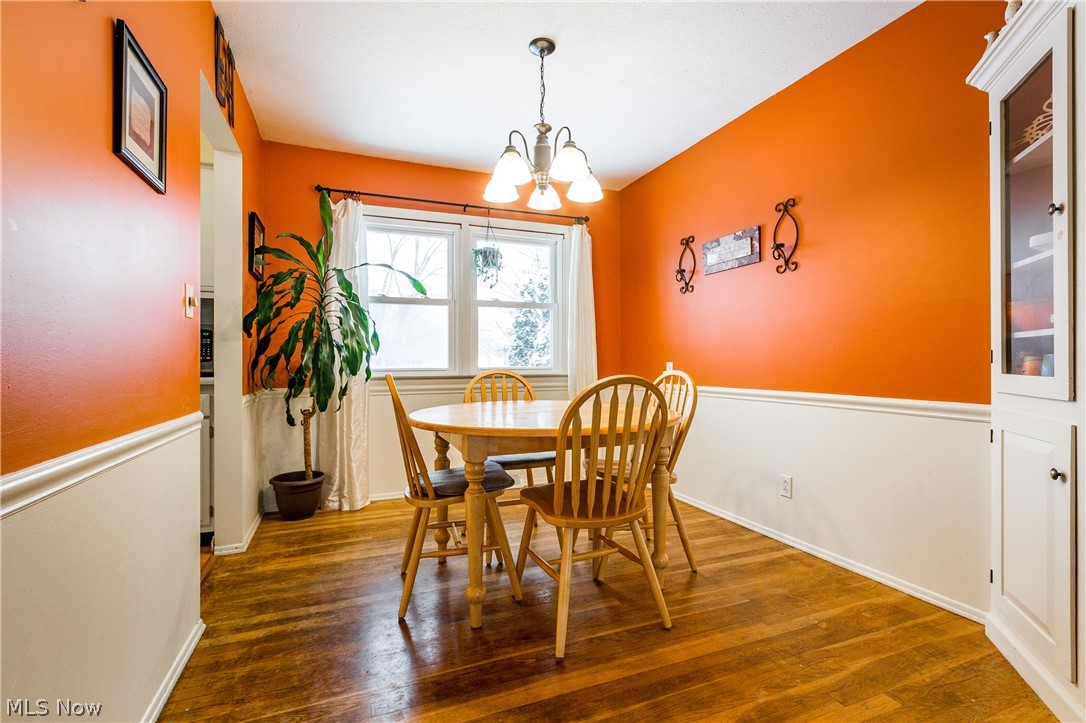4300 Maplepark Road Stow, OH 44224 - Photo 8 of 19 Dining Room