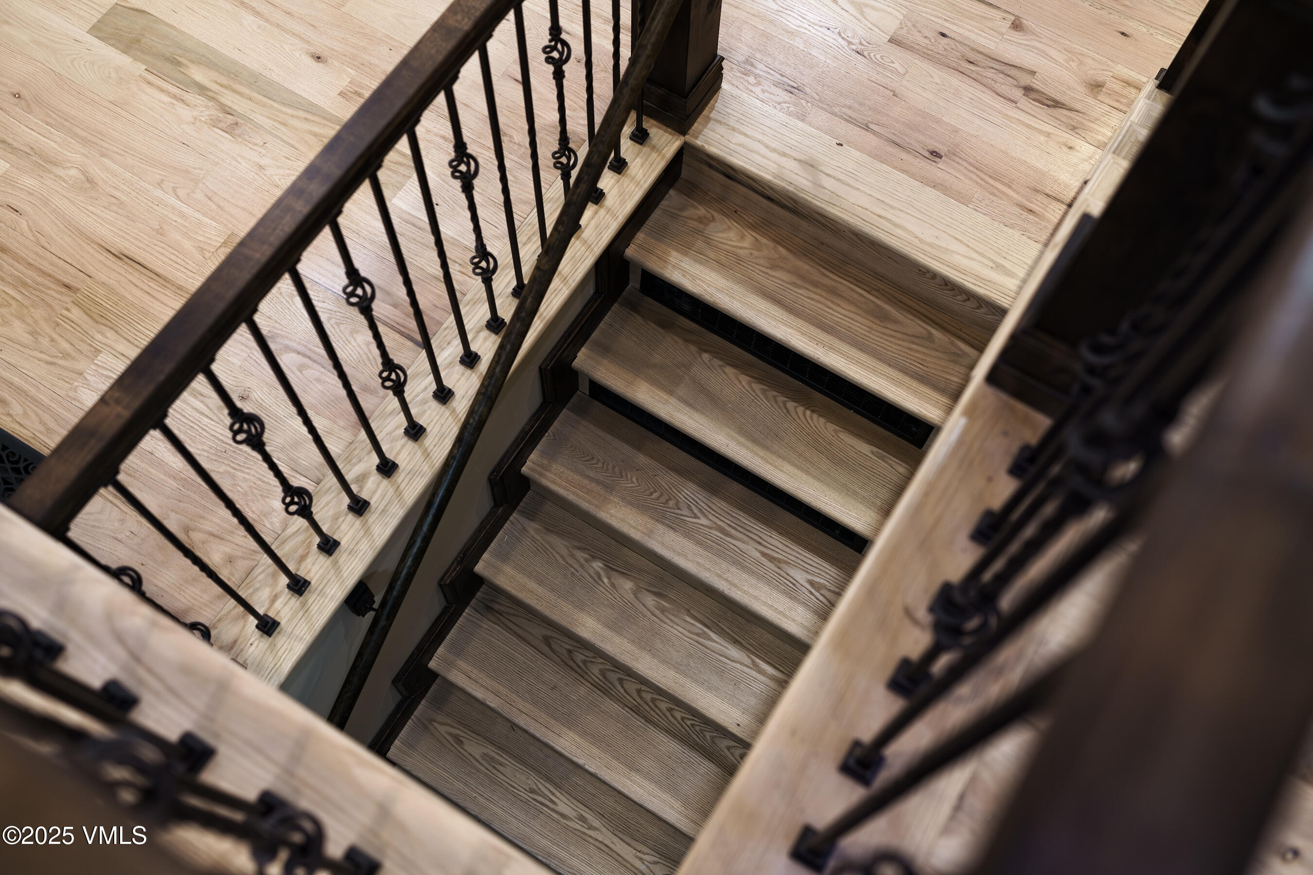 4595 Big Horn Road, Unit 5 Vail, CO 81657 - Photo 14 of 52 a view of an empty room