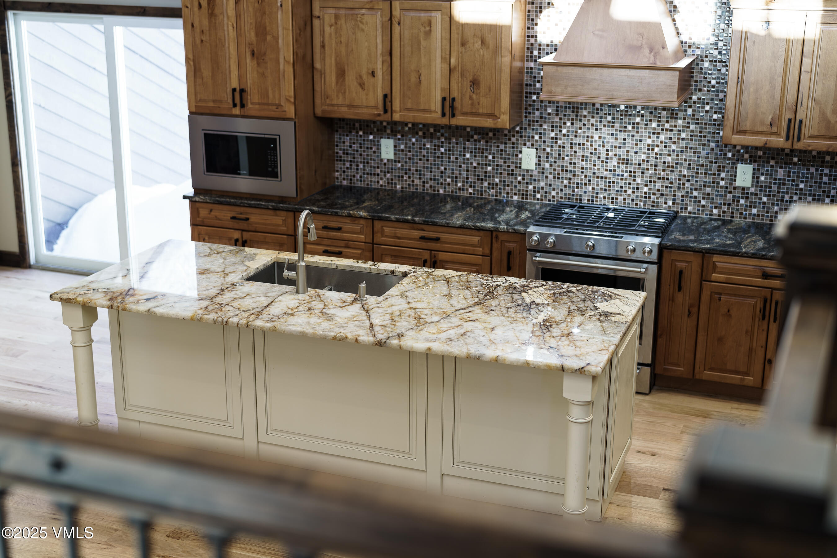 4595 Big Horn Road, Unit 5 Vail, CO 81657 - Photo 7 of 52 4595_Bighorn_Road_#5_045 copy