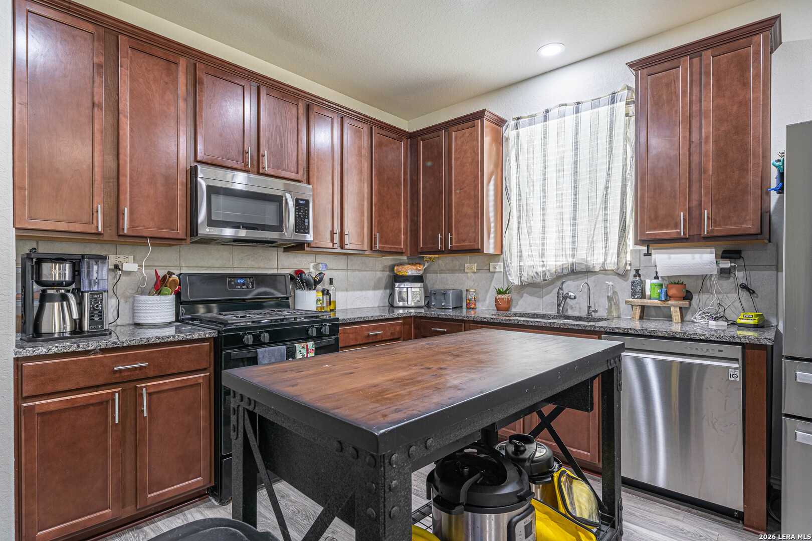 11906 Longfellow Ranch San Antonio, TX 78254 - Photo 9 of 35