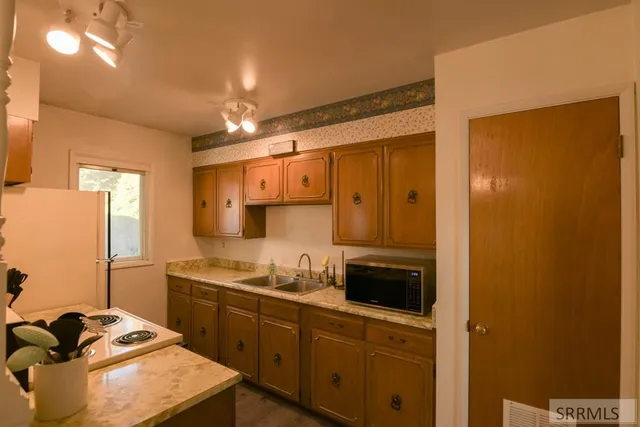 $289,000 | 1452 Austin Avenue, Idaho Falls, ID 83404