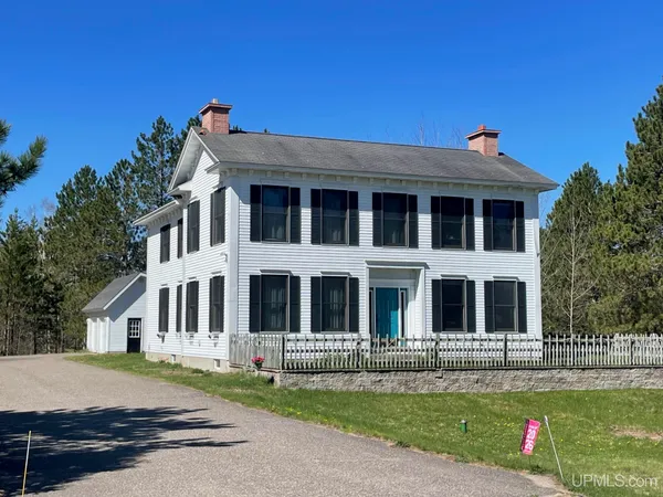 $599,900 | 152 Brewer Drive, Marquette, MI 49855