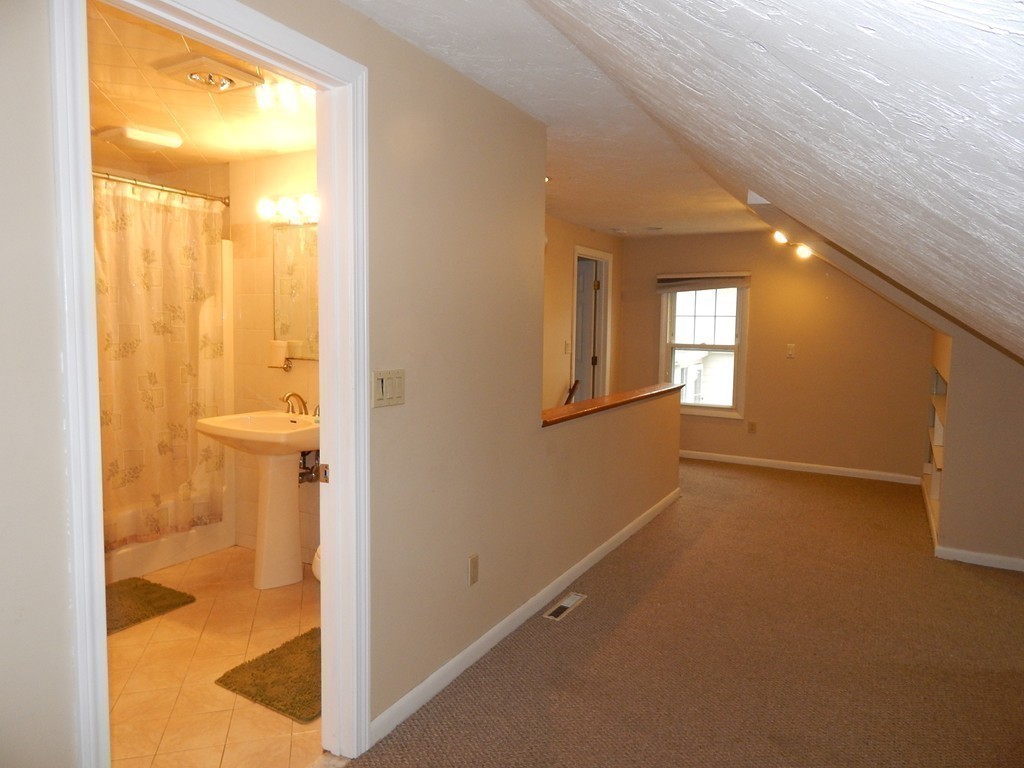 34 Wampatuck Road Quincy, MA 02169 - Photo 16 of 24 Gallery Image 16