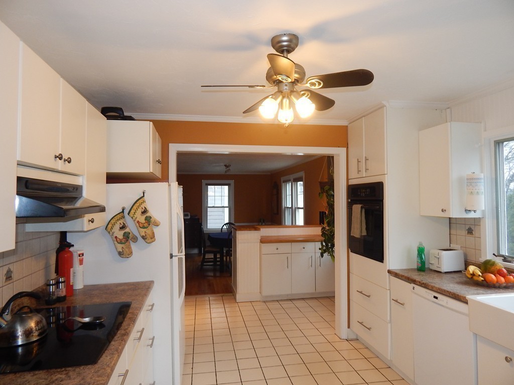 34 Wampatuck Road Quincy, MA 02169 - Photo 5 of 24 Gallery Image 5