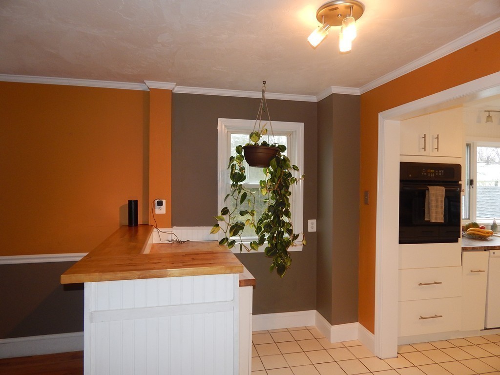 34 Wampatuck Road Quincy, MA 02169 - Photo 6 of 24 Gallery Image 6