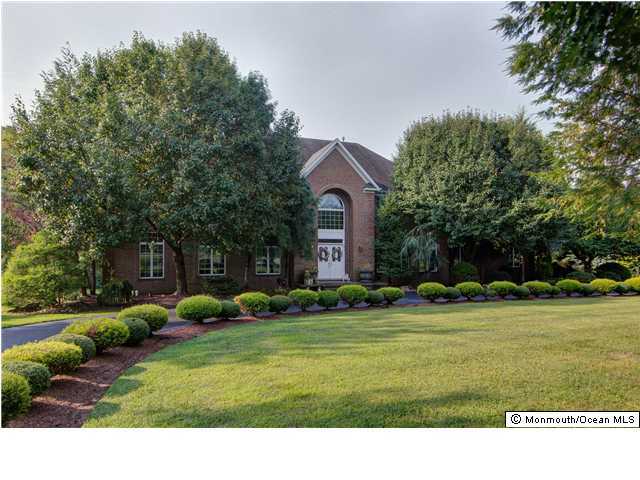 14 Riverside Lane Holmdel, NJ 07733 - Photo 1 of 3 Primary Photo