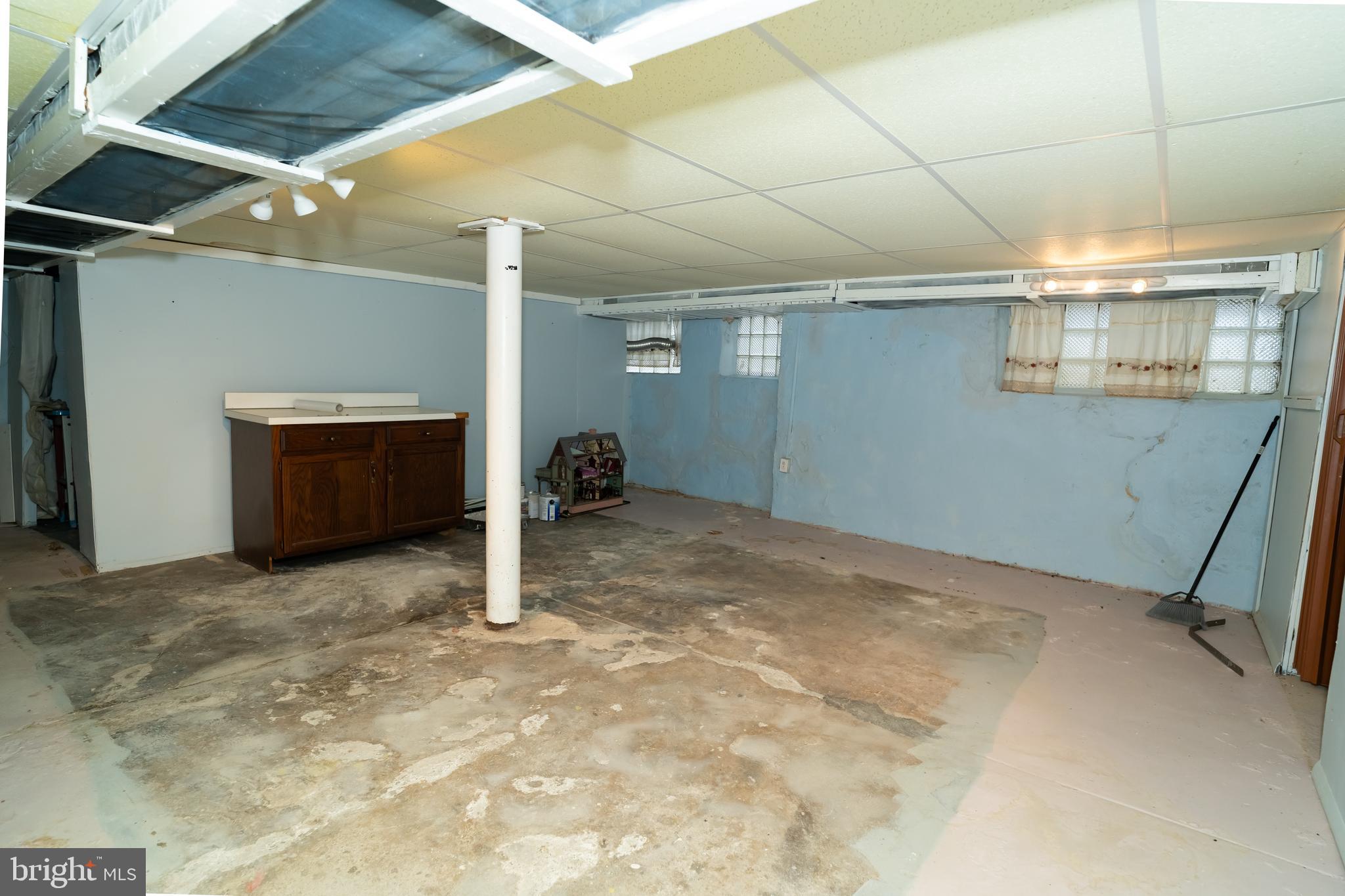 7209 Hazel Avenue Upper Darby, PA 19082 - Photo 14 of 35 a view of a room with gym equipment