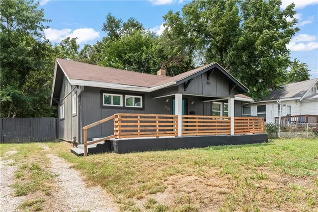 $125,000 | 7004 Jackson Avenue, Kansas City, MO 64132