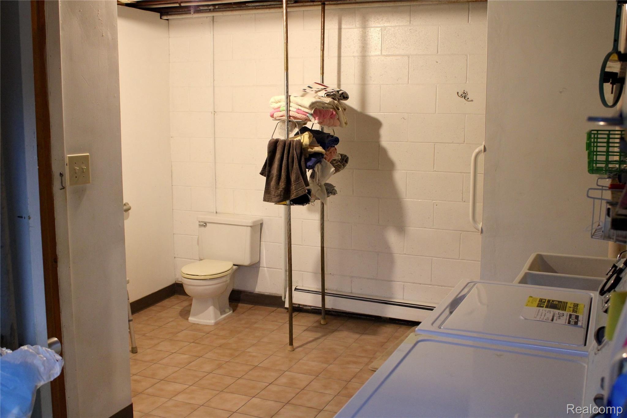 2354 Murphy Road Flint, MI 48504 - Photo 59 of 64 Pic - I103.JPG