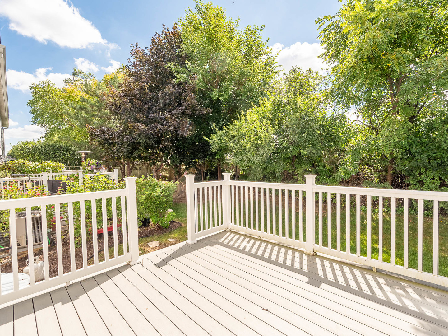 254 Ridge Road North Aurora, IL 60542 - Photo 13 of 14 a view of a wooden roof deck
