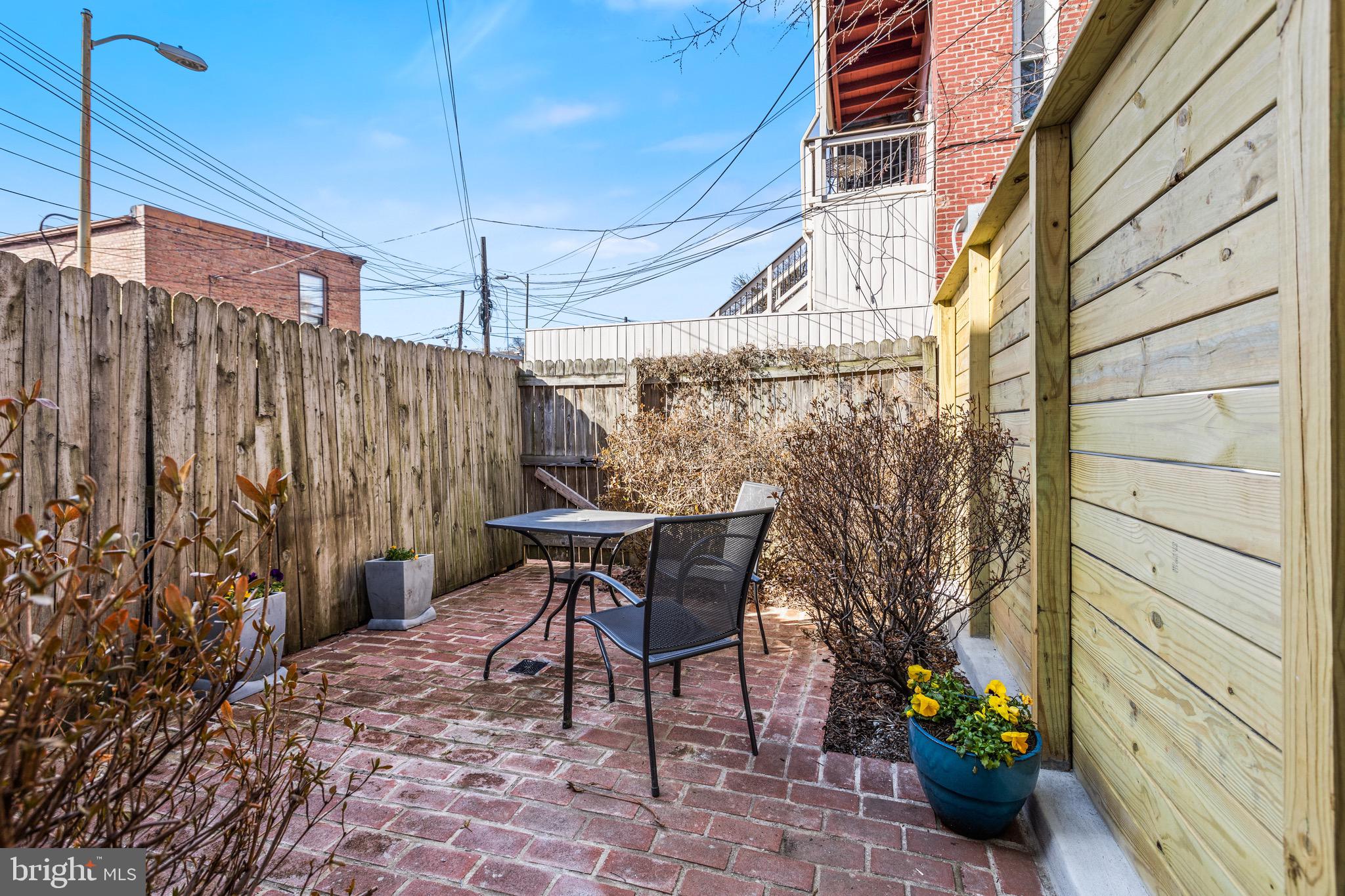 409 12th Street Southeast Washington, DC 20003 - Photo 11 of 20