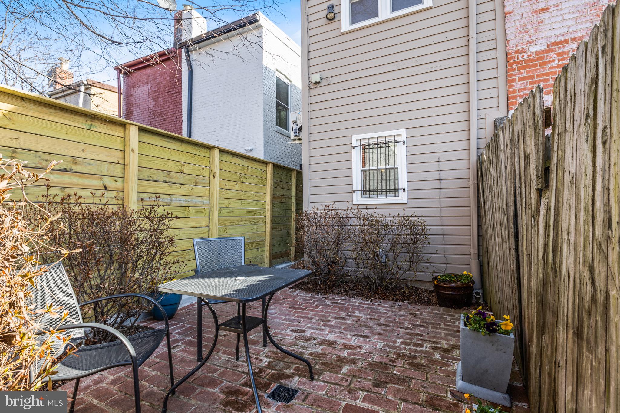 409 12th Street Southeast Washington, DC 20003 - Photo 12 of 20