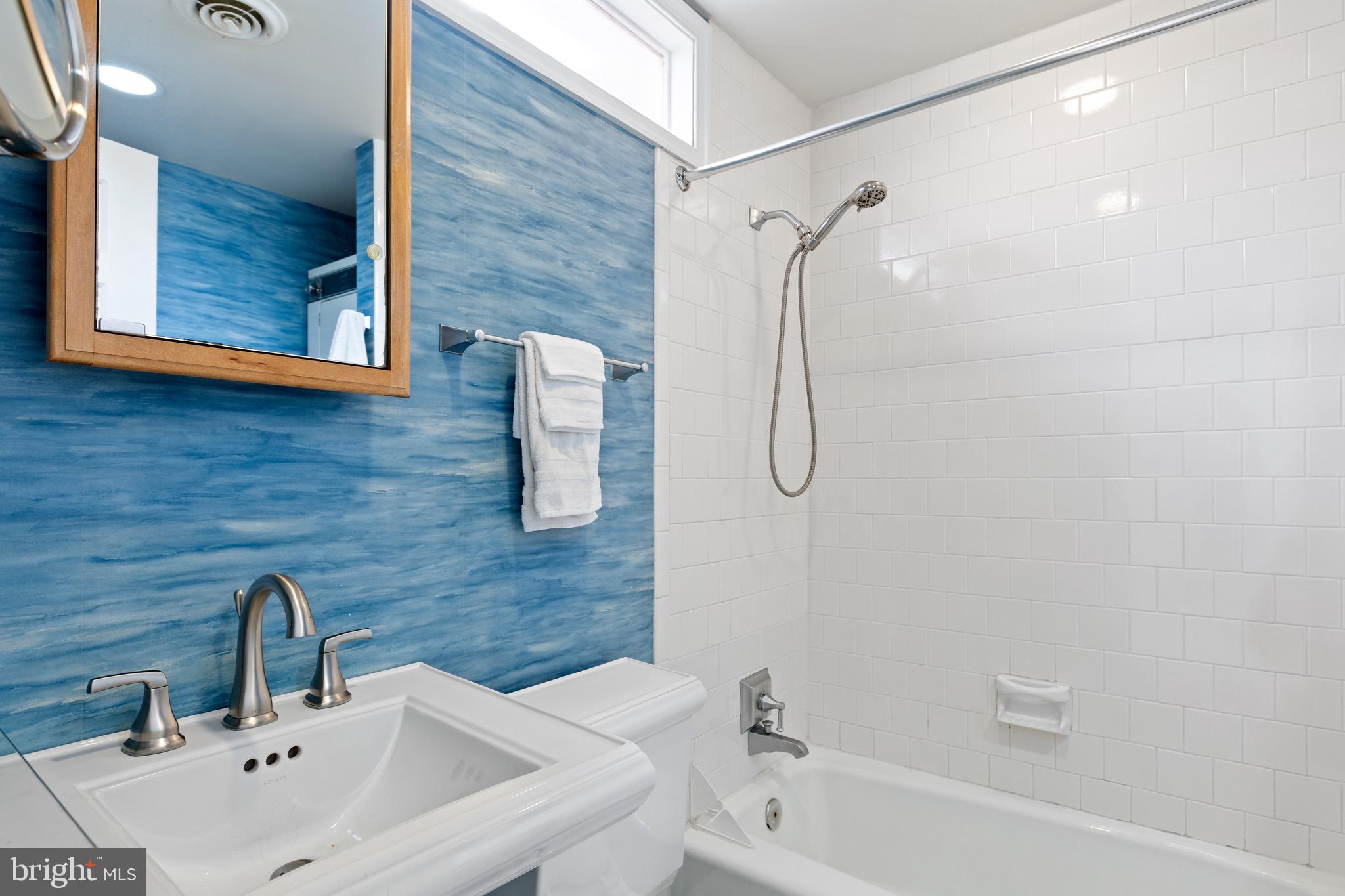 409 12th Street Southeast Washington, DC 20003 - Photo 15 of 20