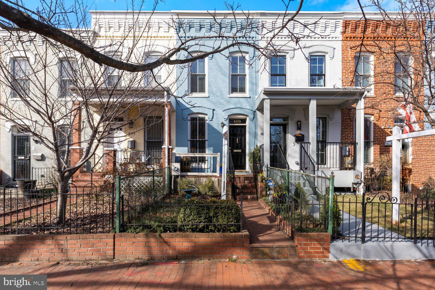 409 12th Street Southeast Washington, DC 20003 - Photo 2 of 20