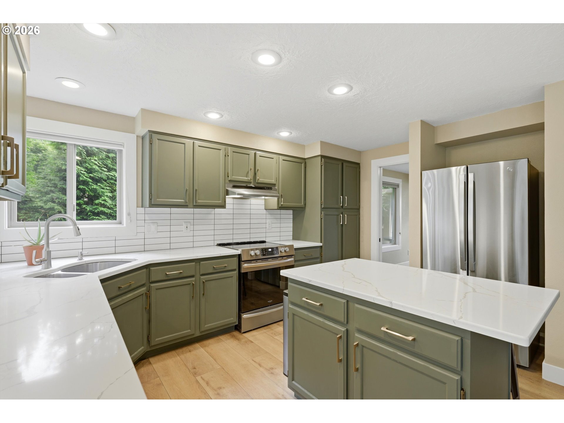 1386 Southeast Condor Place Gresham, OR 97080 - Photo 15 of 31