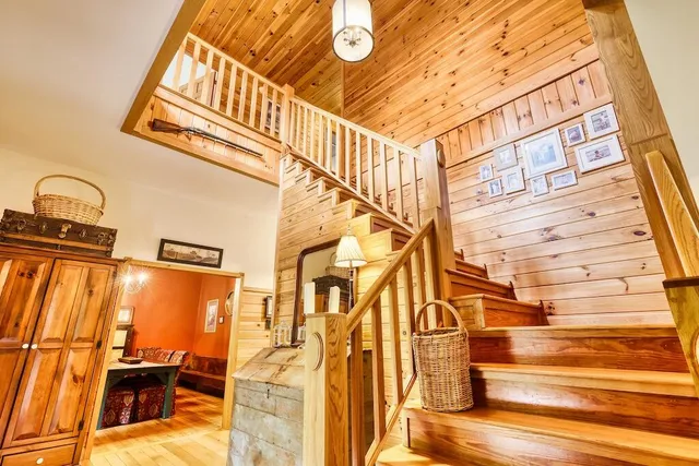 a view of entryway with a front door