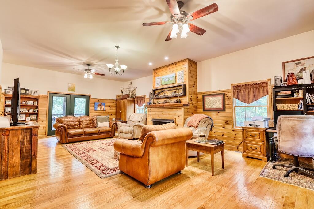 1705 Barberry Road Southeast Floyd, VA 24091 - Photo 9 of 66 a living room with furniture
