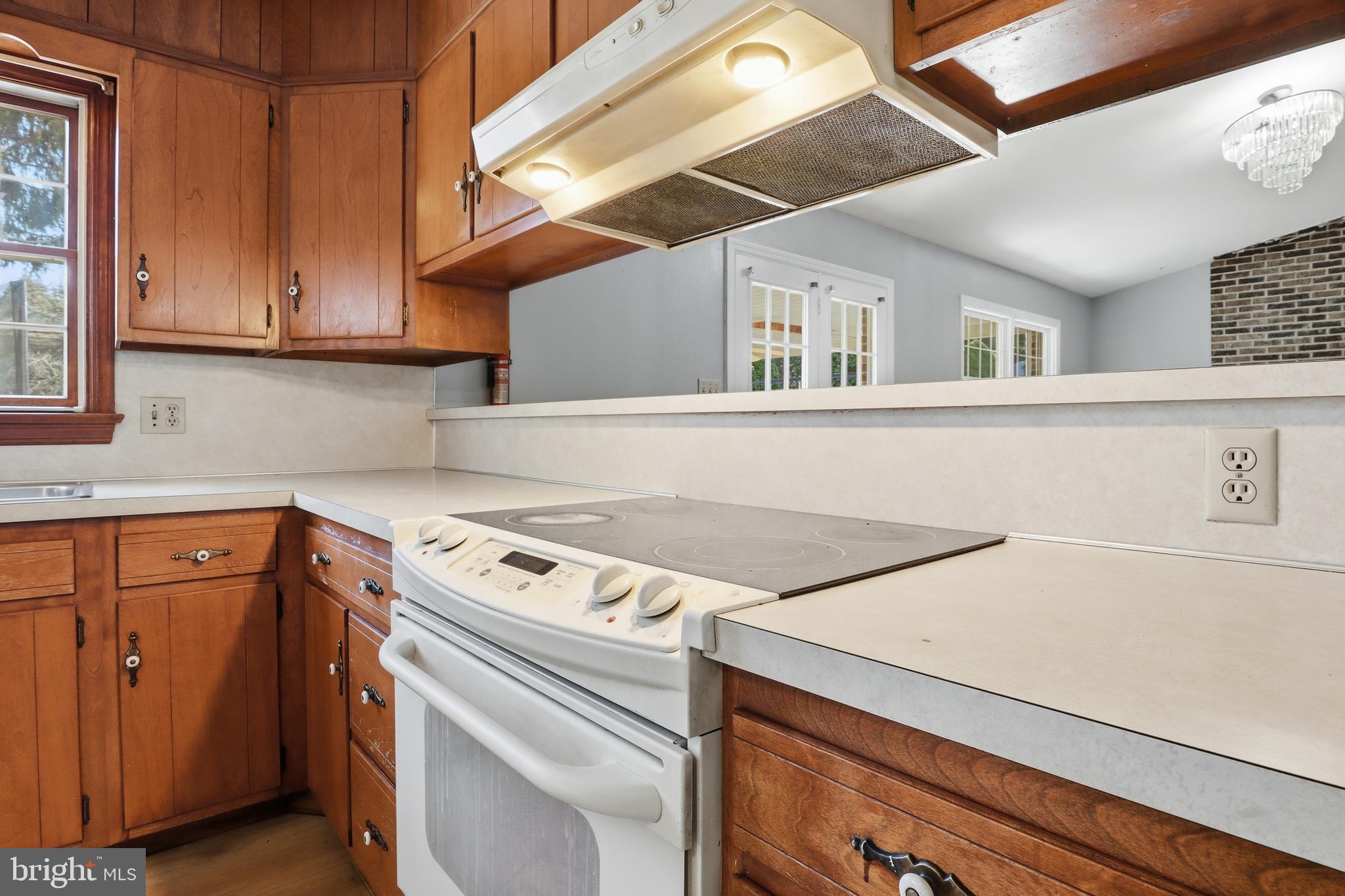 647 Candlewyck Road Lancaster, PA 17601 - Photo 12 of 59 a utility room with dryer and washer