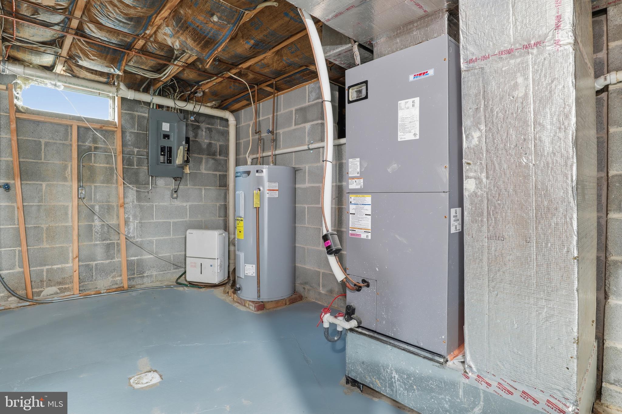 647 Candlewyck Road Lancaster, PA 17601 - Photo 36 of 59 a view of storage and utility room