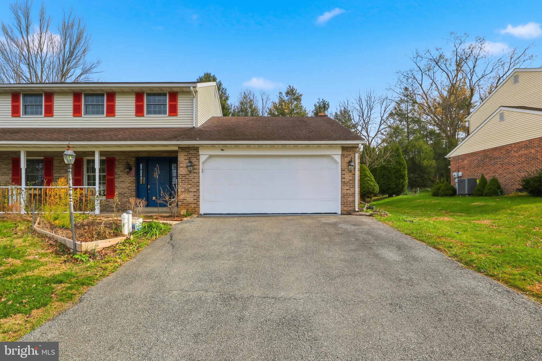 647 Candlewyck Road Lancaster, PA 17601 - Photo 4 of 59 front view of house with a yard