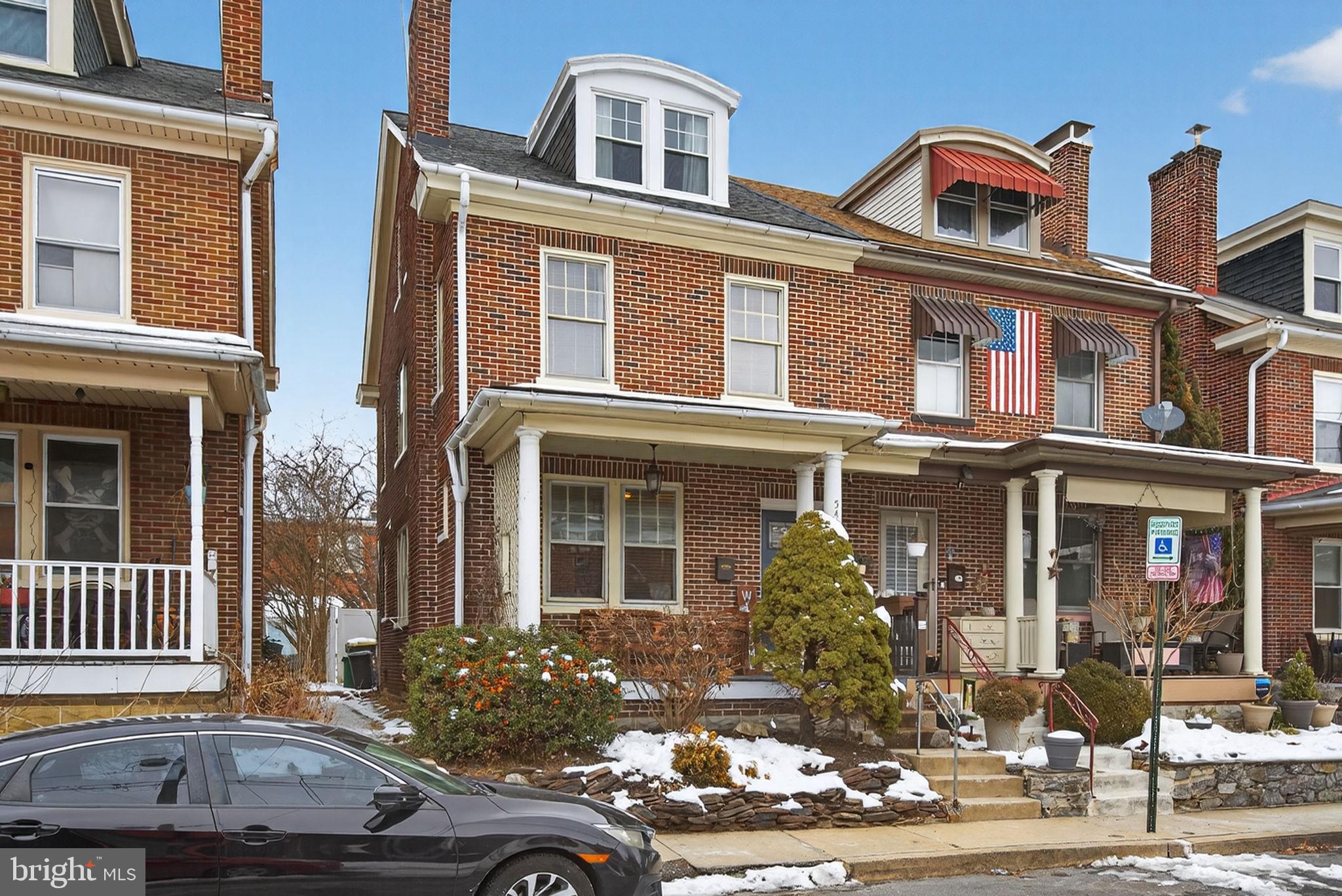 545 Hand Avenue Lancaster, PA 17602 - Photo 2 of 40