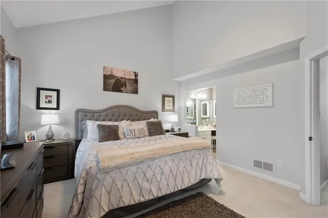 $250,000 | 193 Old Village Lane, Bethel Park, PA 15102