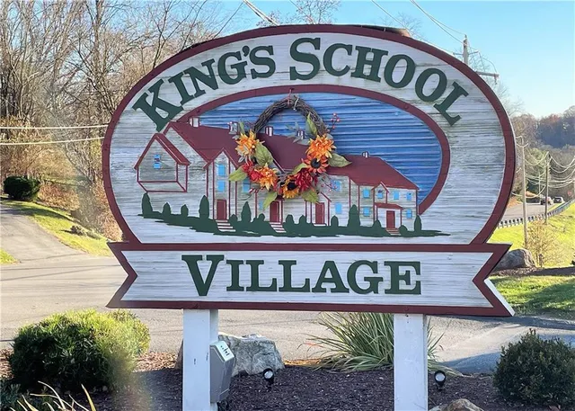 $250,000 | 193 Old Village Lane, Bethel Park, PA 15102