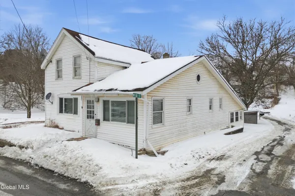 $134,900 | 31 Carey Avenue, Hoosick Falls, NY 12090