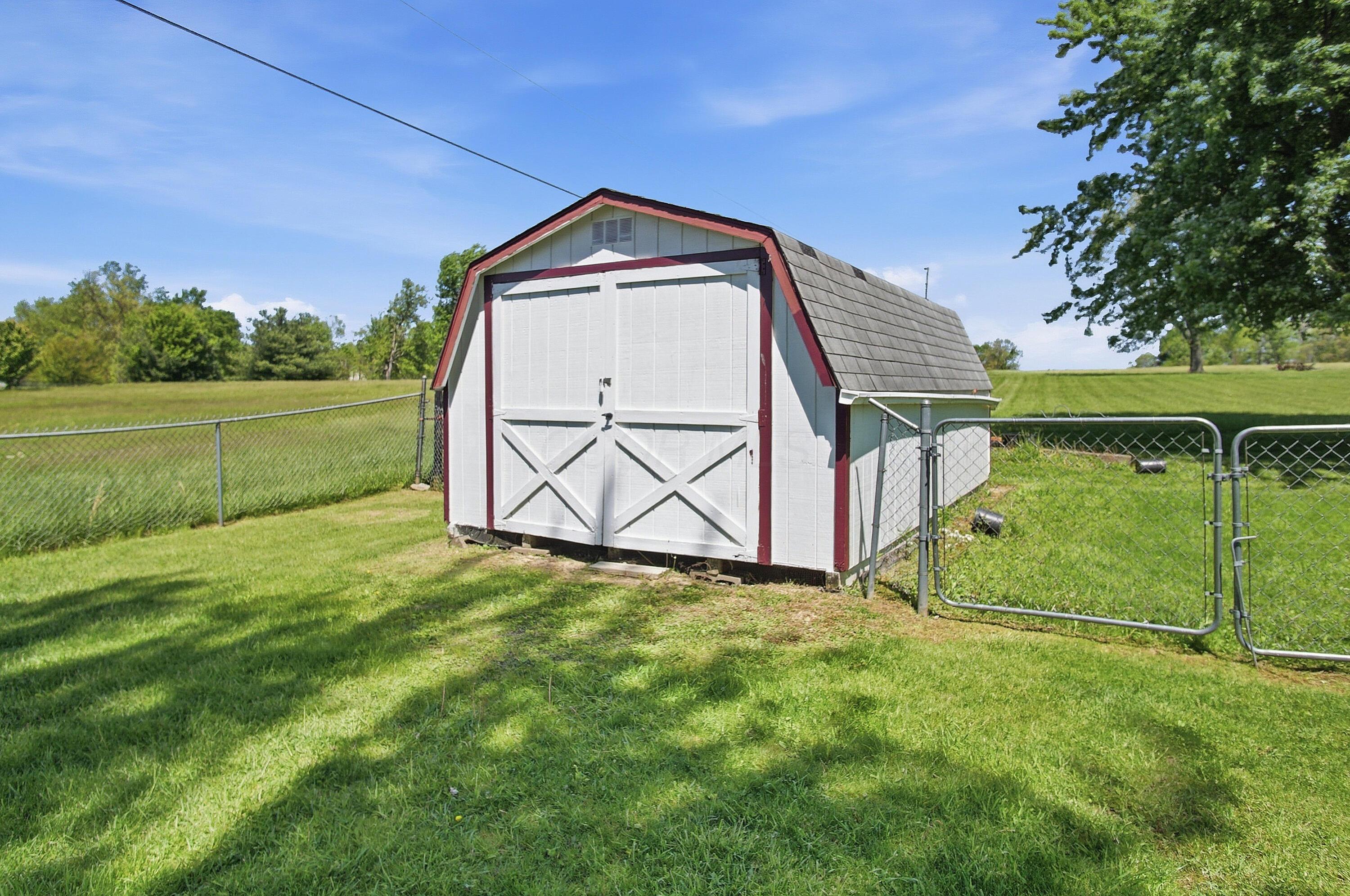 2760 Flint Ridge Road Hopewell, OH 43746 - Photo 17 of 64
